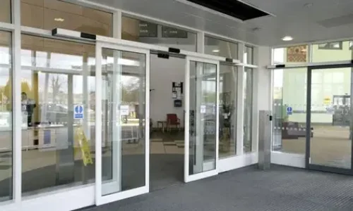 porte vitrée coulissante auto 2